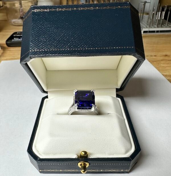 Tanzanite and Diamond ring